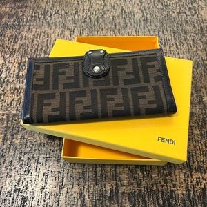 Fendi Zucca wallet in canvas & leather.
